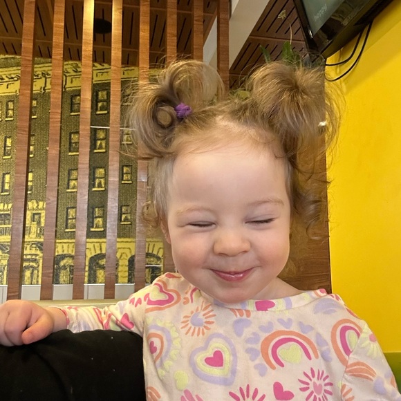 Meet your Posher, Shellie - Picture 2 of 6